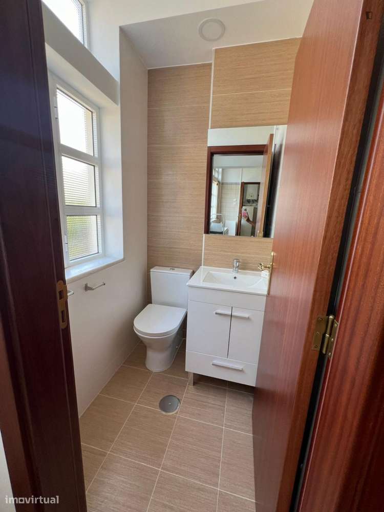 Quarto - localizado em Celas Coimbra Portugal Coimbra - Grande imagem: 4/10