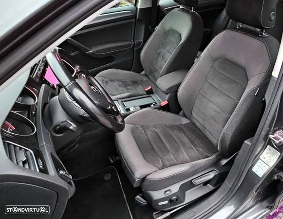 VW Golf Variant 1.6 TDi Highline DSG - 37