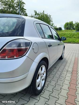 Opel Astra III 1.7 CDTI - 12