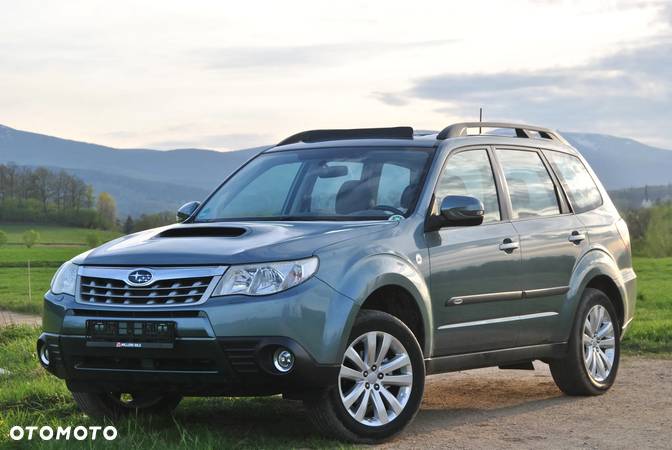 Subaru Forester 2.0 i Exclusive - 37