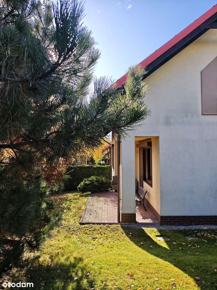 Dom w zabudowie szeregowej –  Bielsko-Biała, ul. Św. Jadwigi Śląskiej-1