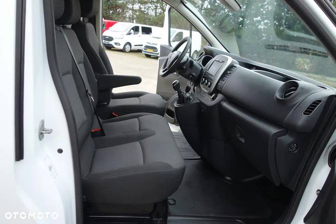 Renault Trafic 2.0 dci 145 KM L2H2 Klima Navi Ledy 2 x Drzwi Boczne - 17