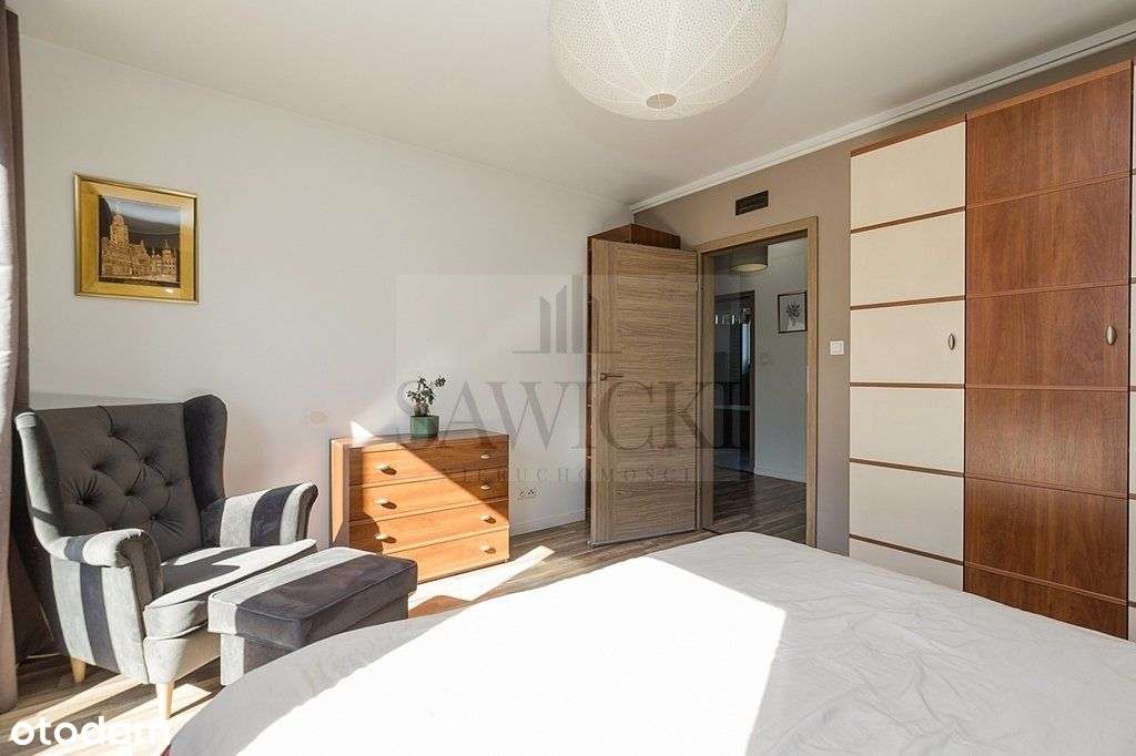 Narożny segment z bardzo ładnym ogrodem, garaż.-9