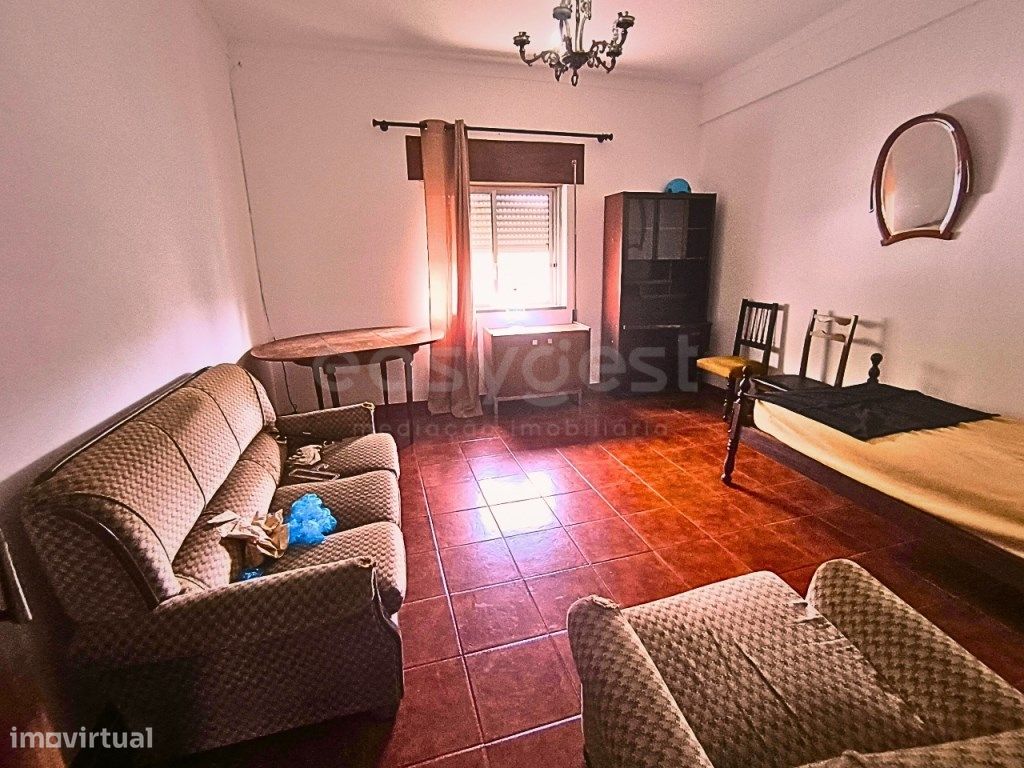 Apartamento T2 ( Rés do chão) em excelente localização - Abrantes - Grande imagem: 1/11