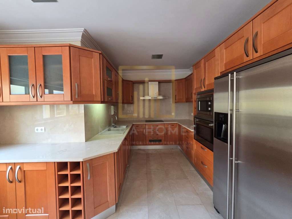 Moradia T5 com piscina + Apartamento T3, em centro de Lagoa (Algarve)-5