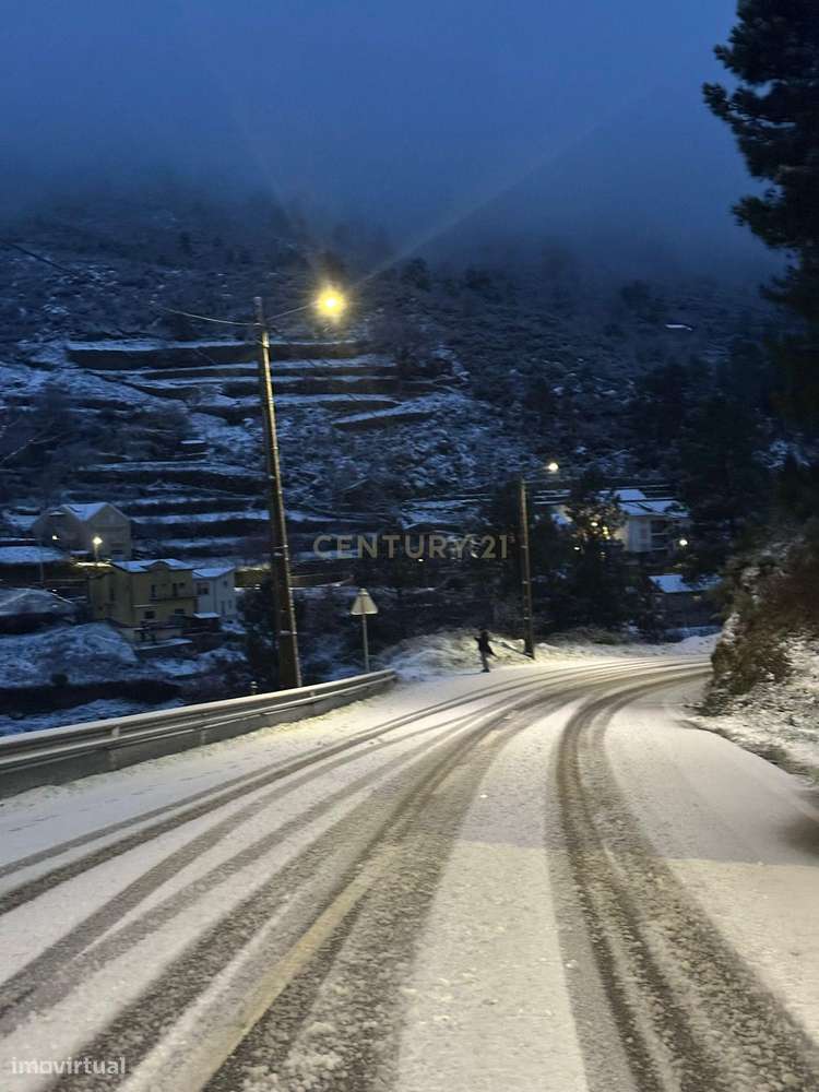 Moradia T3 na praia fluvial de Loriga, Seia, Serra da Estrela-16