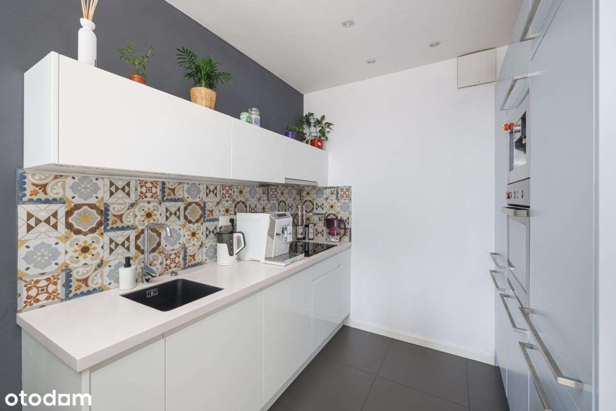 Przestronne 2 pokoje Śródmieście Muranów Stawki-4