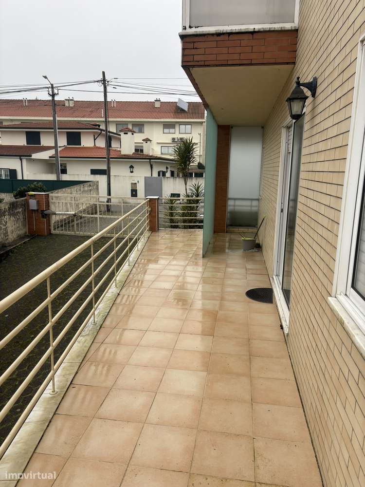 Apartamento T3 R/chão - Paços de Brandão - Grande imagem: 5/21