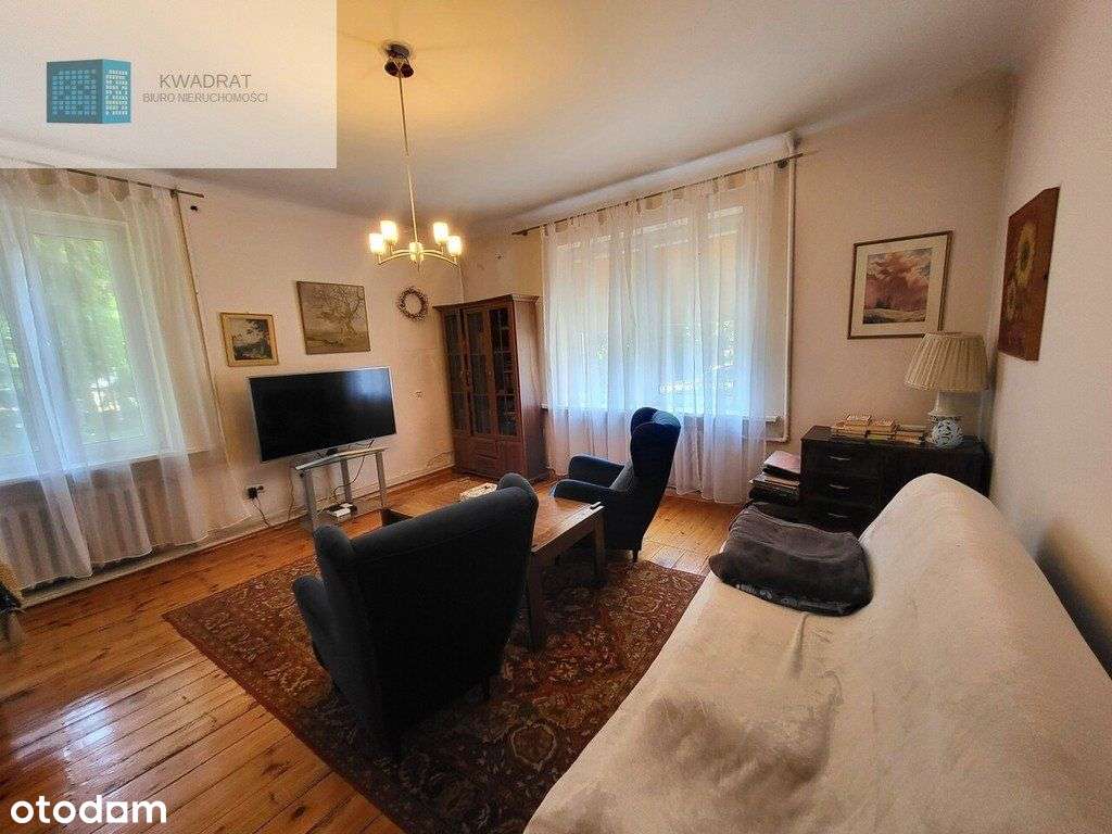 Dom nieopodal ul. Kniaziewicza