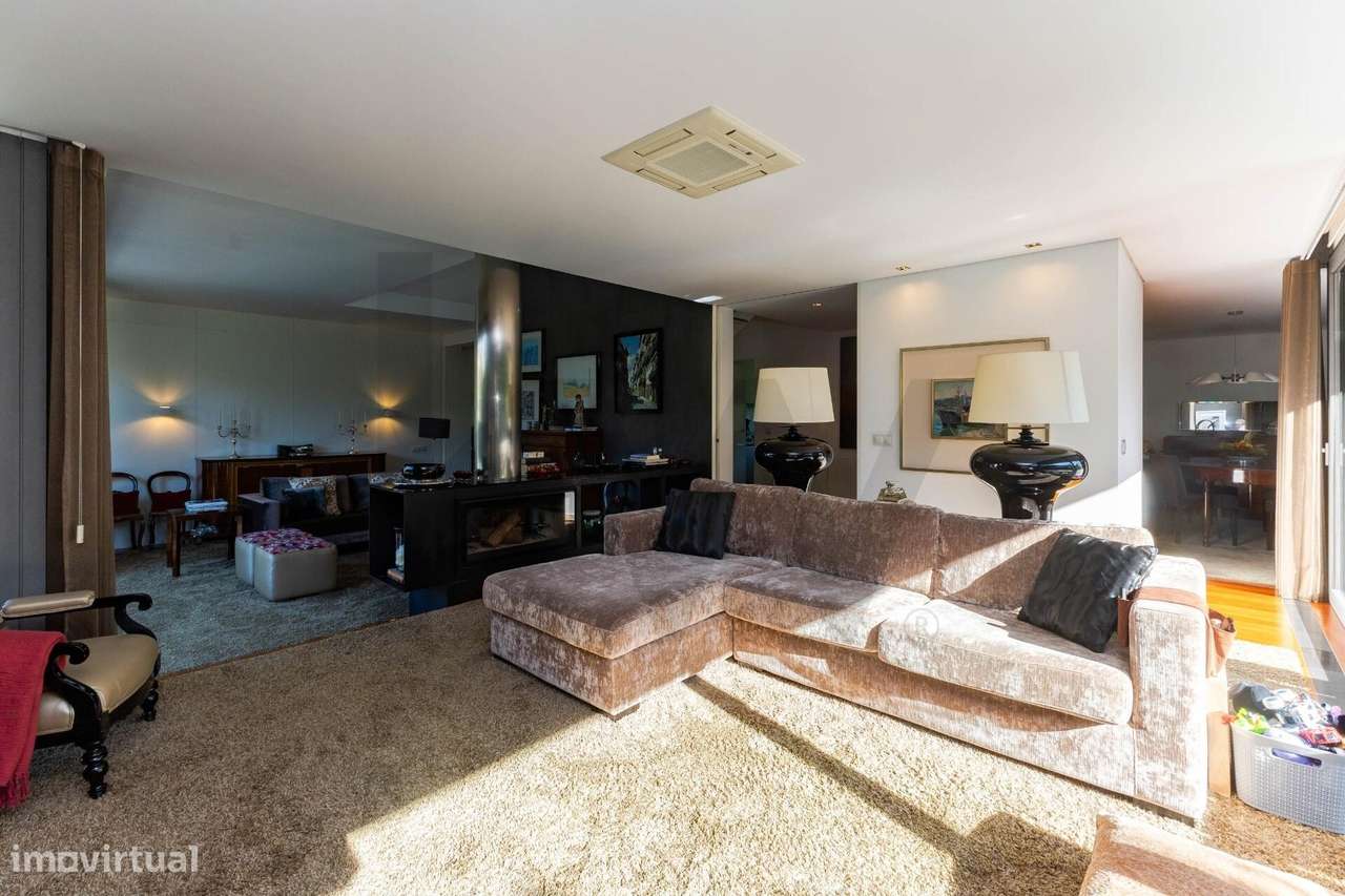 Fantástica moradia T3, com  jardim, piscina, situada em zona tranquila-17