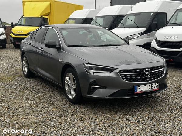 Opel Insignia - 1