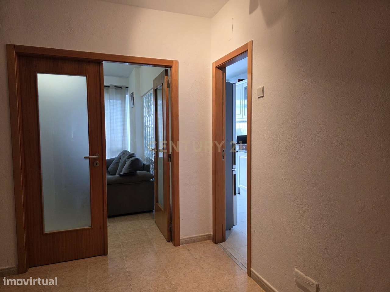 Apartamento T3 em Monte Abraão com bons acessos e proximidade a Lisboa-10