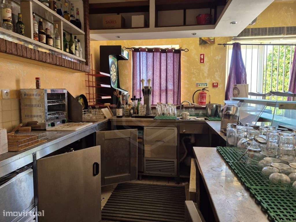 Loja com excelente visibilidade, situada a poucos metros da Praia d... - Grande imagem: 2/26