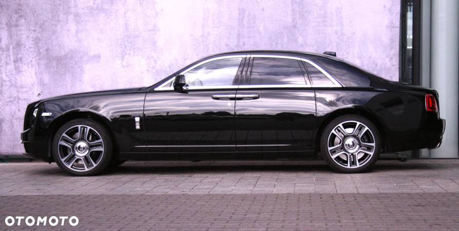 Rolls-Royce Ghost - 1