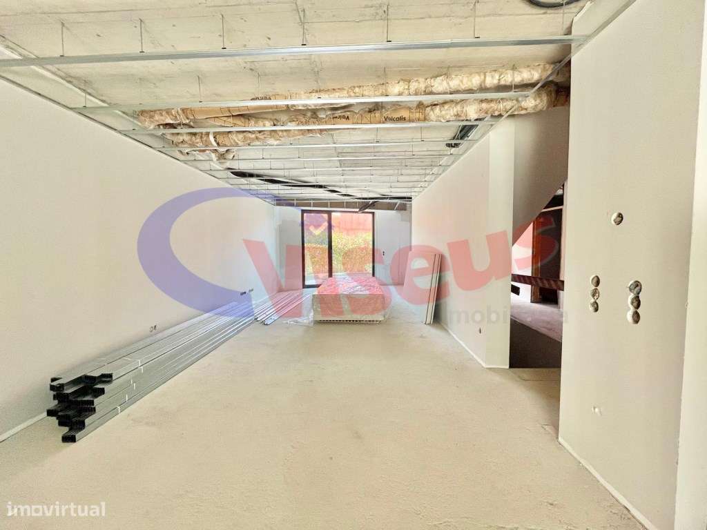 Moradia T3 + Escritório Nova junto à Praia Canidelo-18