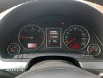 Audi A4 Avant 2.0 TDI - 9