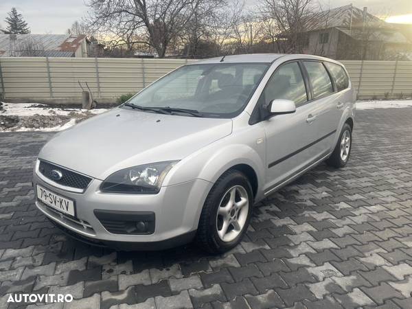 Ford Focus 1.6 TI-VCT Trend Champions League - 11