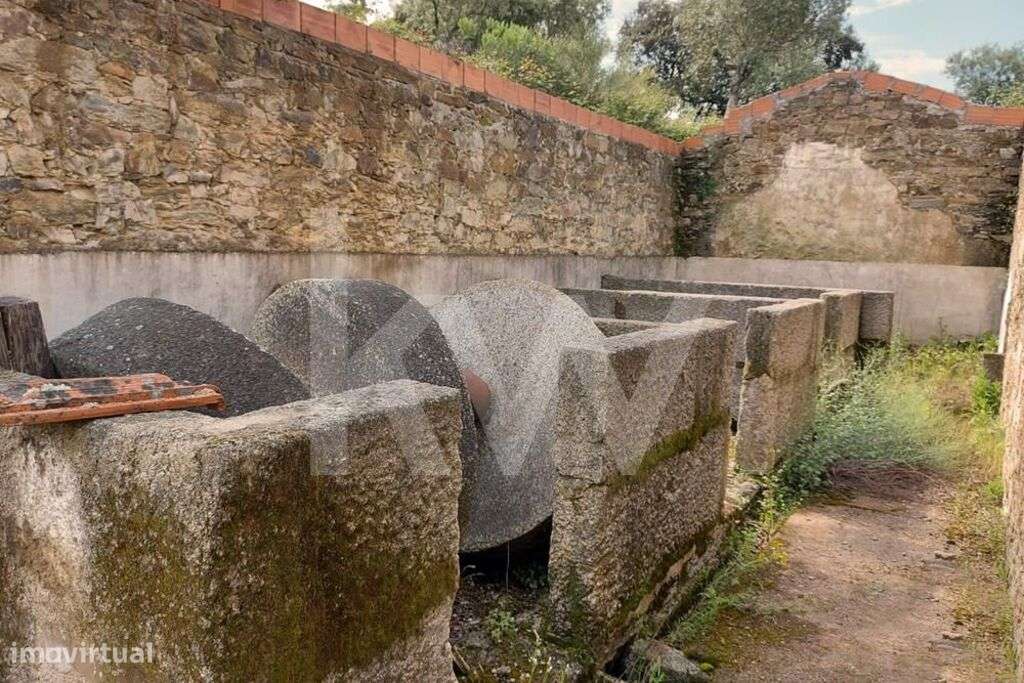 Quinta na aldeia da Mata - Um Refúgio Exclusivo na Natureza com 900m2 - Grande imagem: 4/24