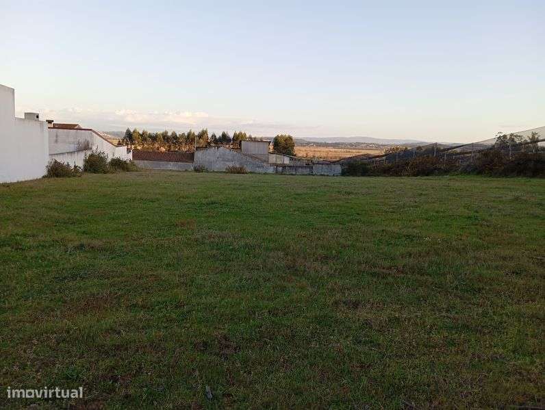 Terreno de construção - Grande imagem: 5/8