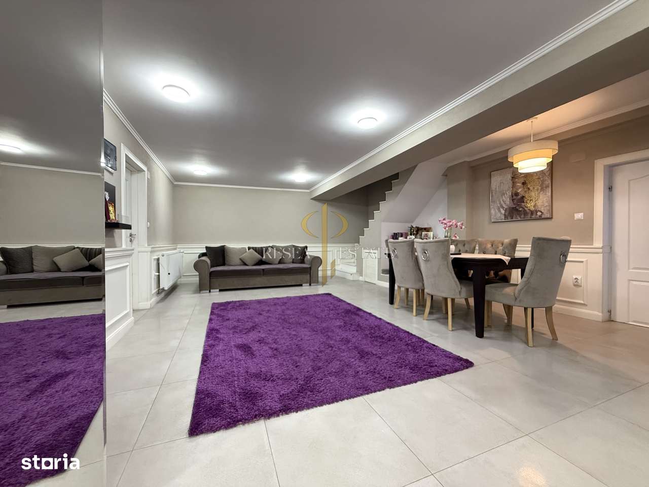 Casă spațioasă în Varias, împărțită în două unități cu acces separat - Imagine principală: 2/15