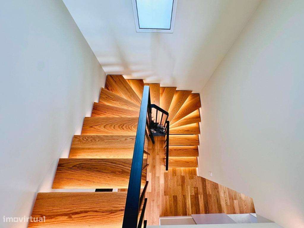 Moradia T3 Moderna com 3 Suítes no Centro do Funchal – Zona do Til-28