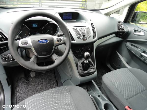 Ford Grand C-MAX - 16