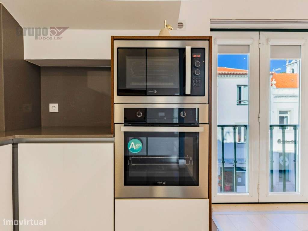 T2 Duplex Exclusivo a 150m da Praia com Vista Mar e Castelo- Sesimbra-31