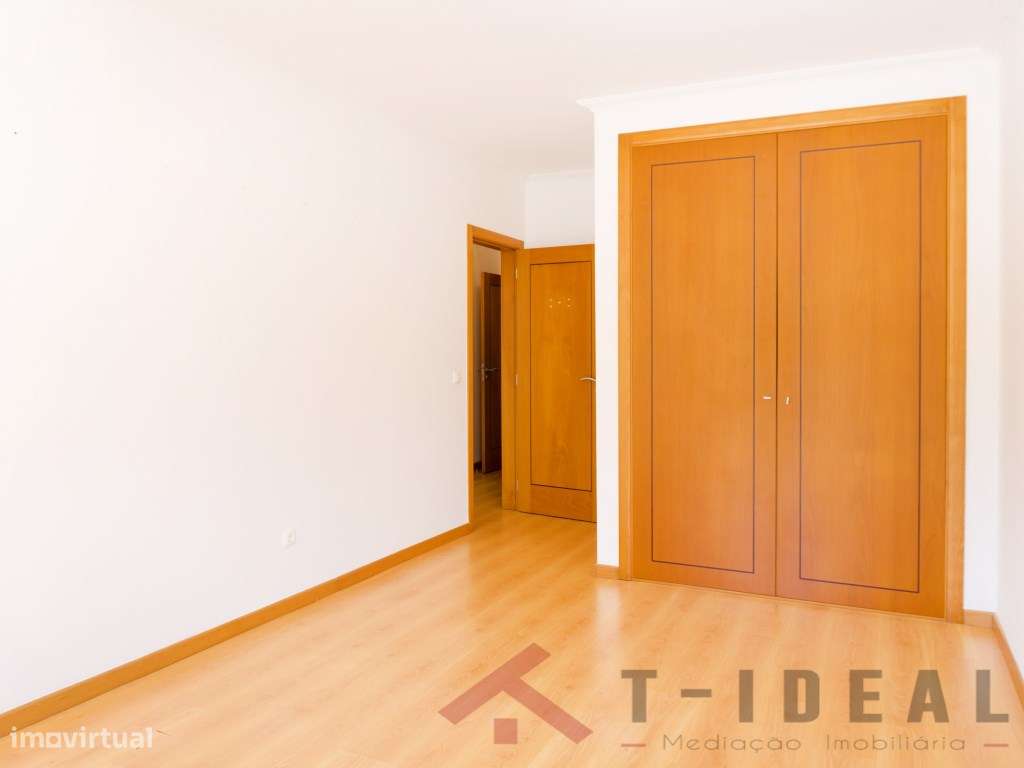 Apartamento T2 com Terraço-23