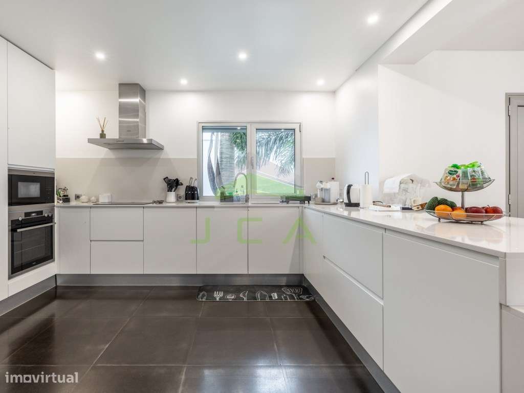 Moradia V4 isolada a 3min de Leiria-19