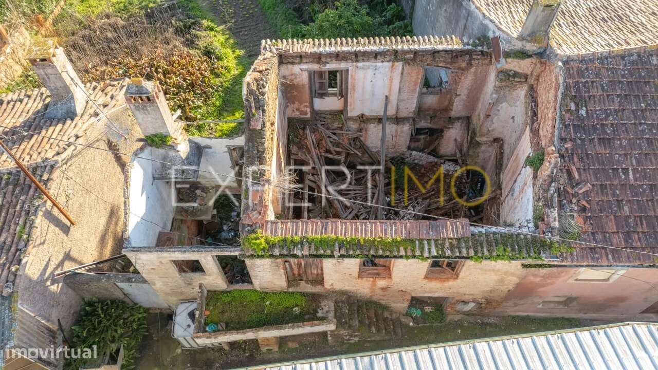 Moradia para reconstruir V3 Almalaguês Coimbra - Grande imagem: 4/9