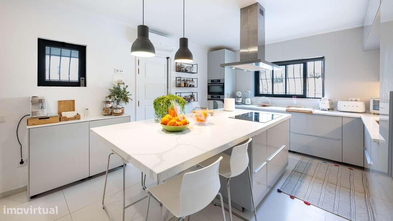 Moradia T4 Frente Golfe em Vilamoura com Piscina e Jardim Privado - Grande imagem: 4/39