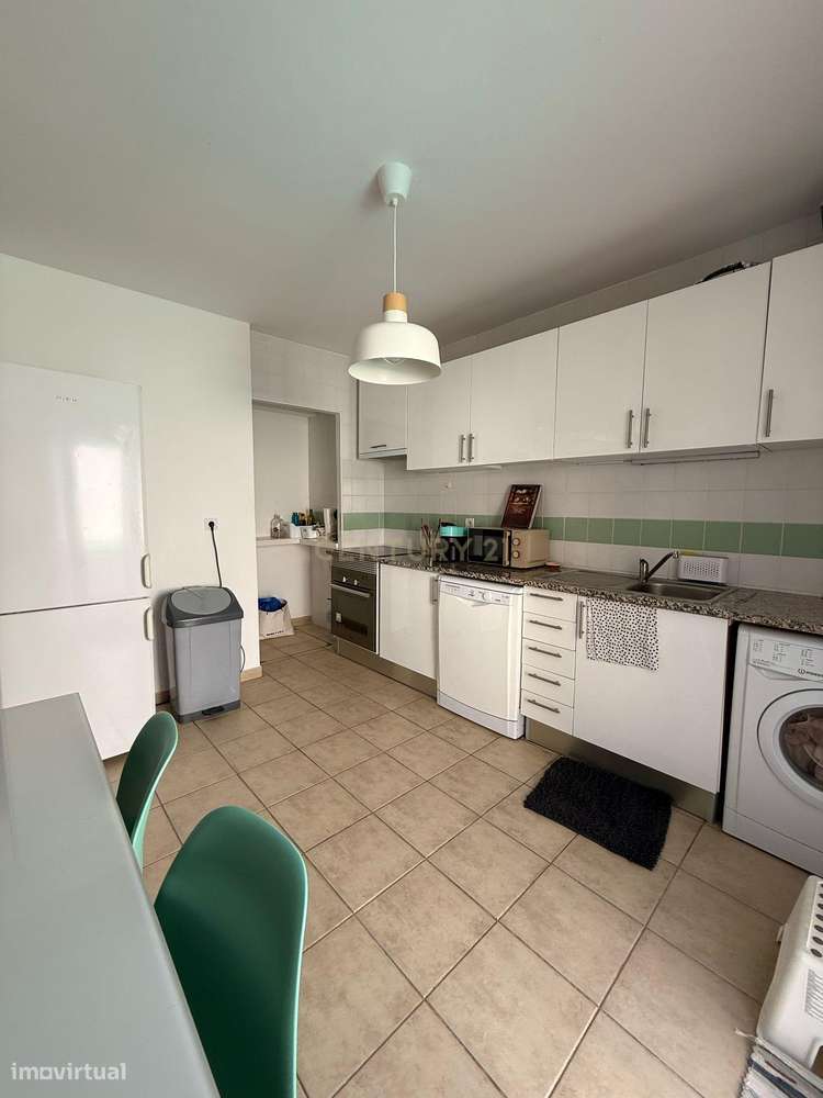 Magnifica T3 com Piscina no Corval-26