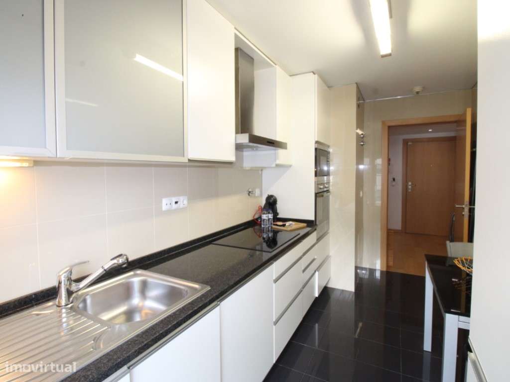 Excelente T1 com lugar de garagem no Edifício Panoramic - Parque da...-9