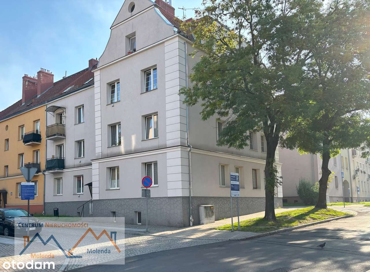 Na sprzedaż 2-pokojowe mieszkanie w samym centrum Bolesławca!-8