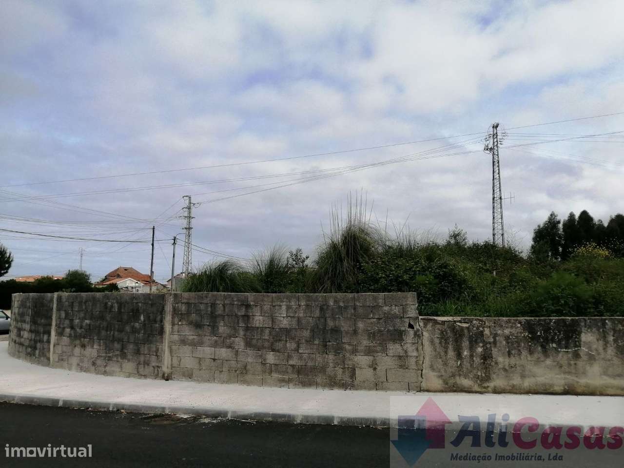 Fantastico Terreno C/2 frentes P/construção de Moradias - Grande imagem: 4/21