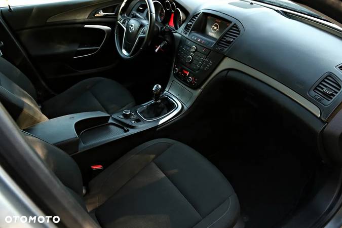 Opel Insignia 2.0 CDTI - 19