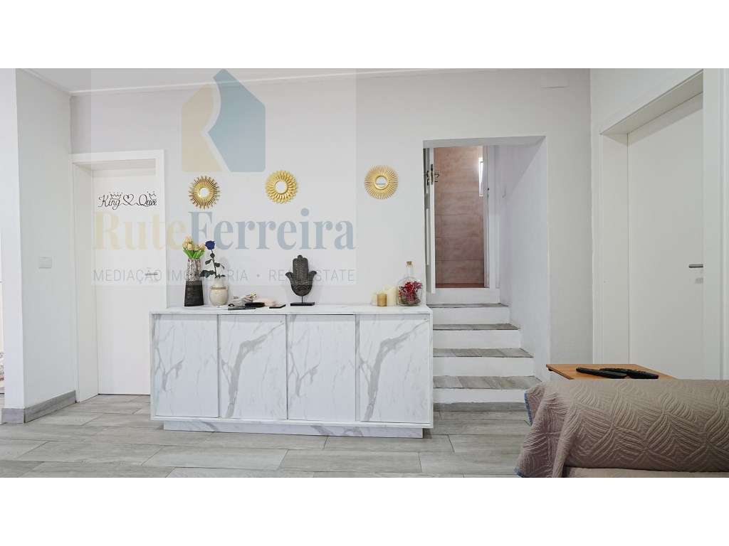 Moradia T2 com espaço exterior localizada junto à cidade de Torres ...-15