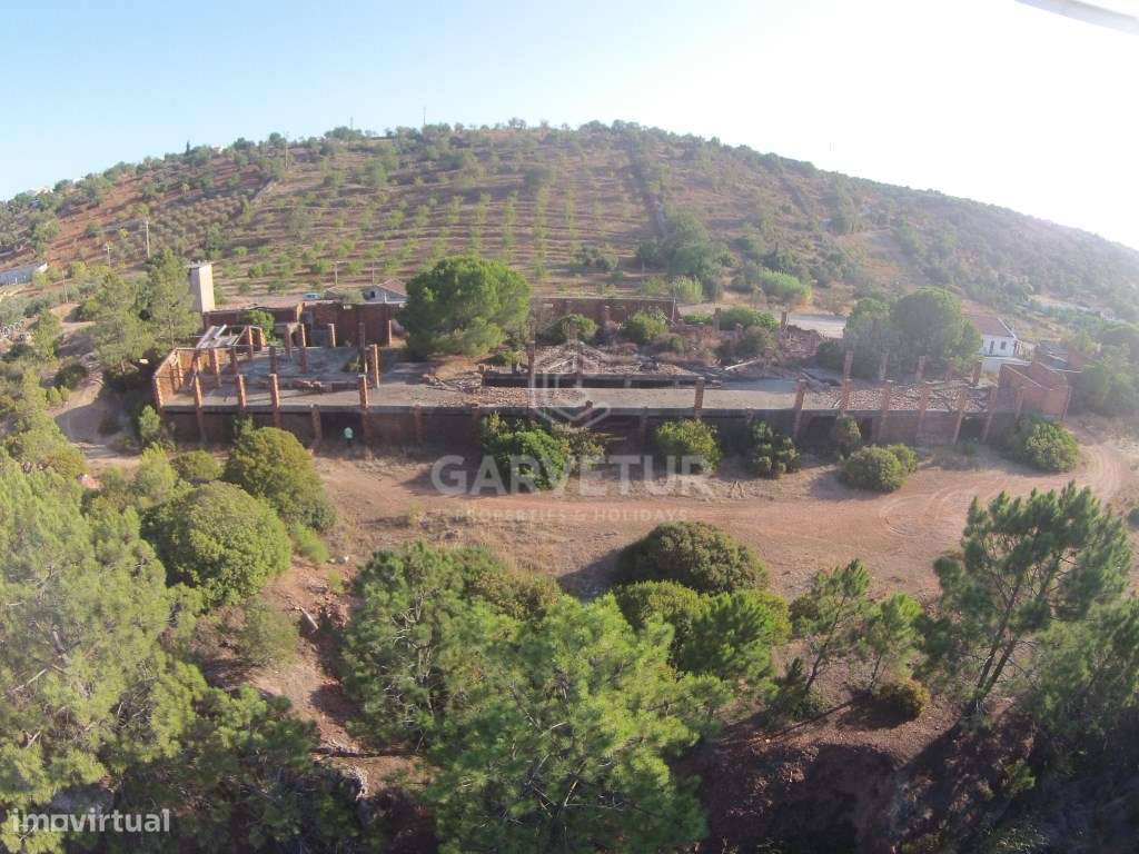 Terreno para moradia T10 com lagoa natural em Vale de Pegas, Padern... - Grande imagem: 3/30