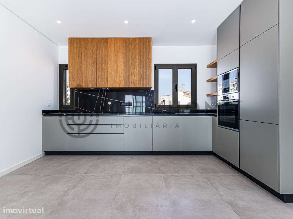 Apartamento T3 com piscina, dois lugares de garagem, Roof Toop e vi... - Grande imagem: 5/27