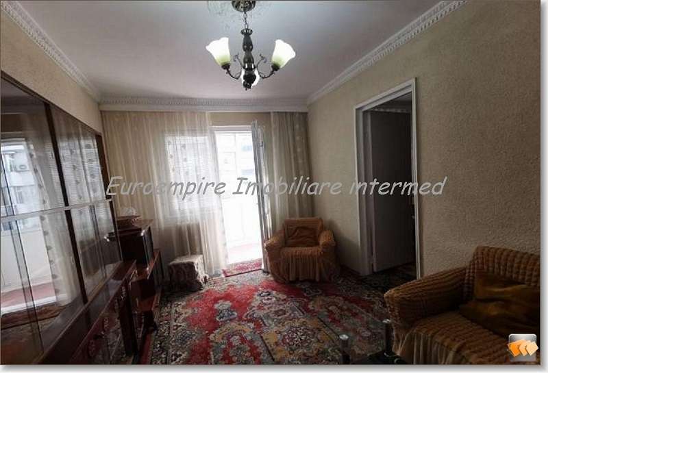 Apartament 3 camere de vanzare zona KM 4-5 - Imagine principală: 3/6