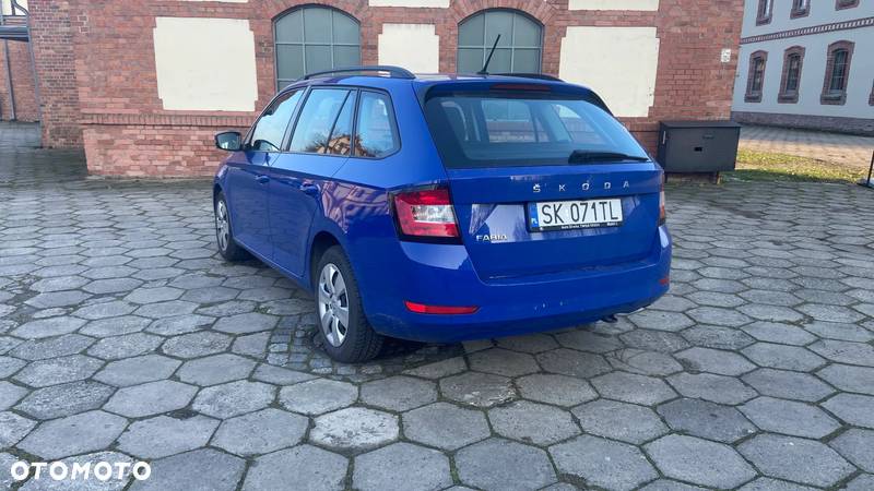 Skoda Fabia 1.0 TSI Ambition - 2