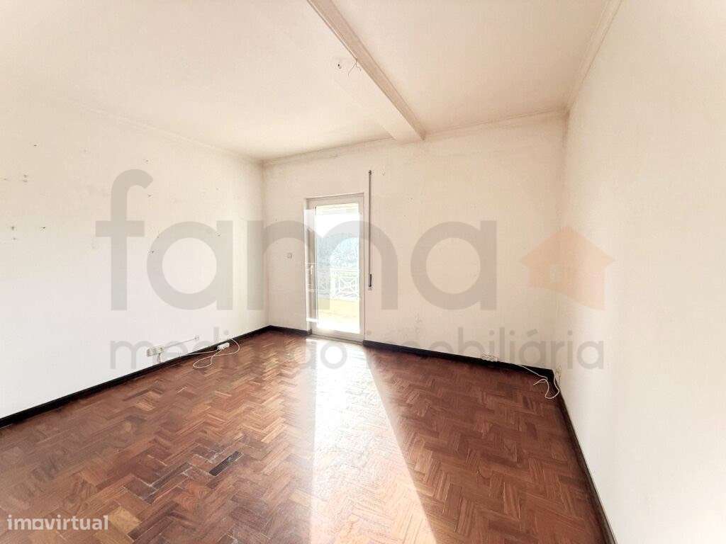 APARTAMENTO T4 EM OEIRAS-40