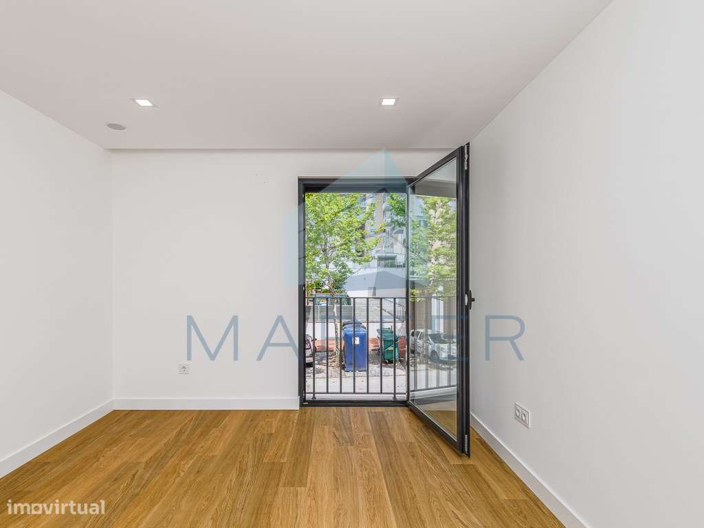 Apartamento T4 - Novo-23