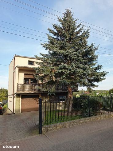 Stolarzowice - dom z garażem na działce 1490 m.kw.