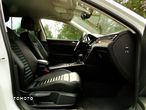 Volkswagen Passat Variant 2.0 TDI SCR DSG Highline - 23