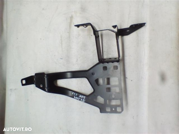 Suport far stanga Bmw Seria 5 E60 An 2004-2009 cod 5164-7163483 - 2