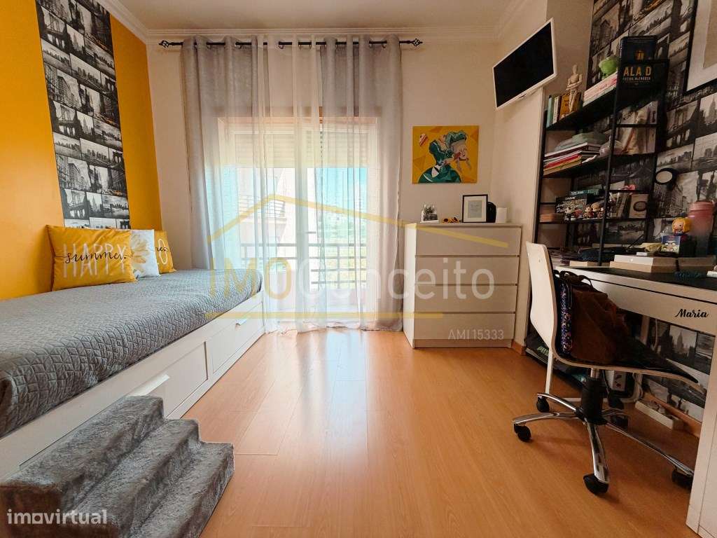 Apartamento T3/ sótão/garagem fechada em Torres Novas-22