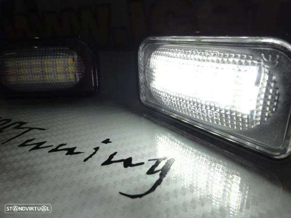 Suporte de lâmpada de matricula com led branco para Mercedes Classe C W203, CLK A209, W209, SL R230, Chrysler Crossfire coupe & Cabrio 03-07 - 19