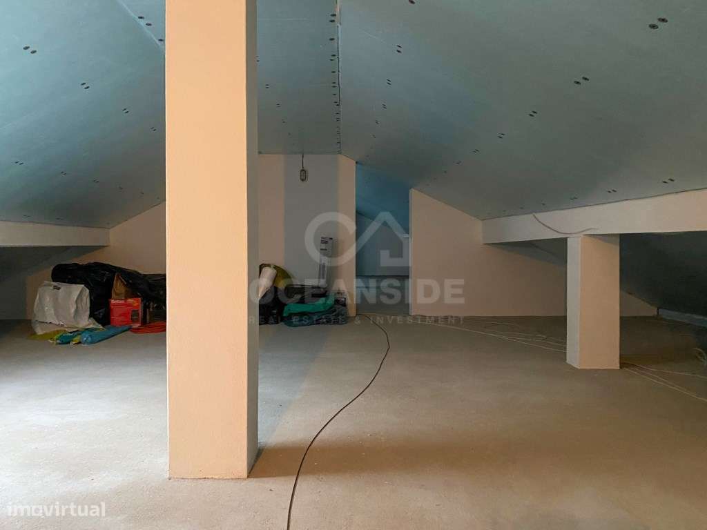 Moradia Independente Em Escalos De Baixo-35