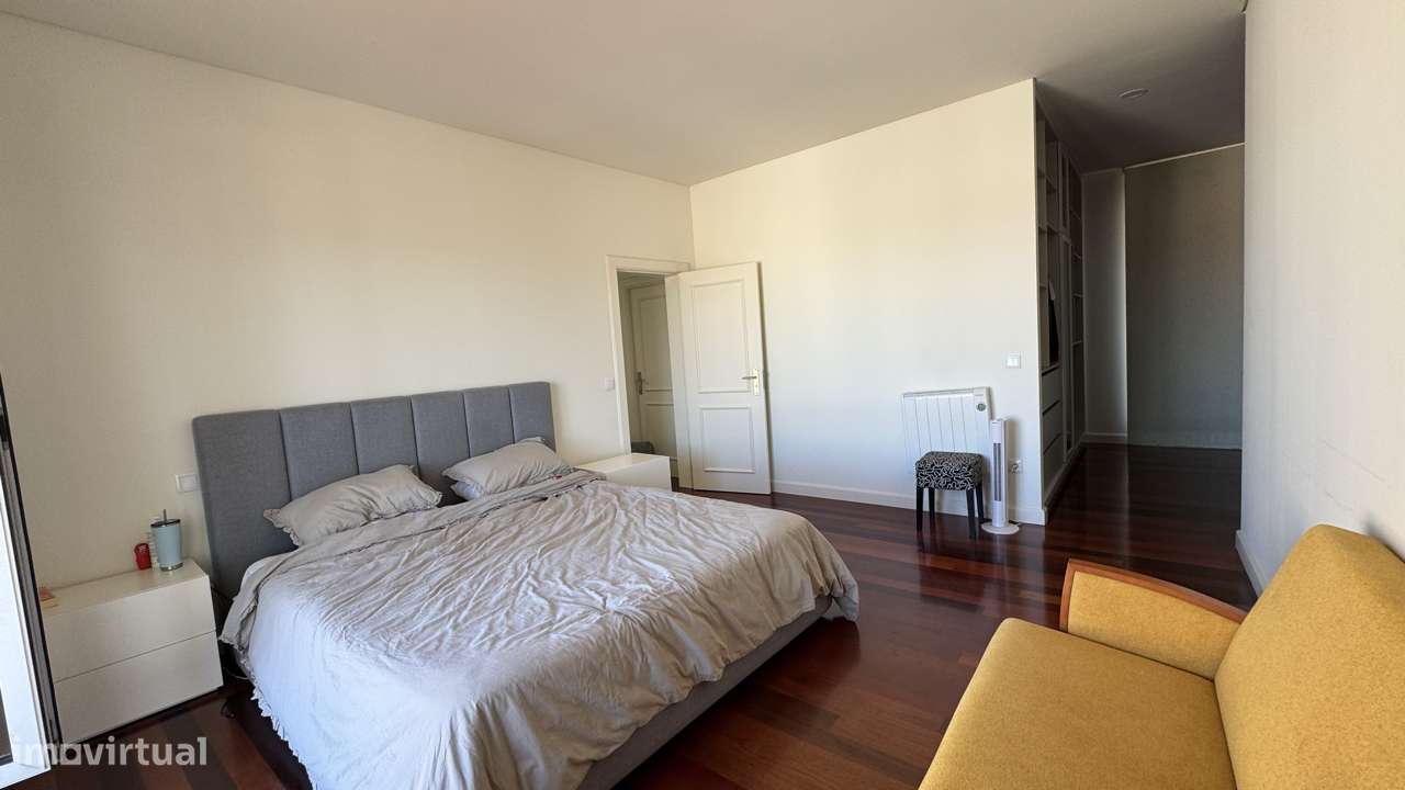 Moradia T3 no Centro de Esposende | 393 m²-10